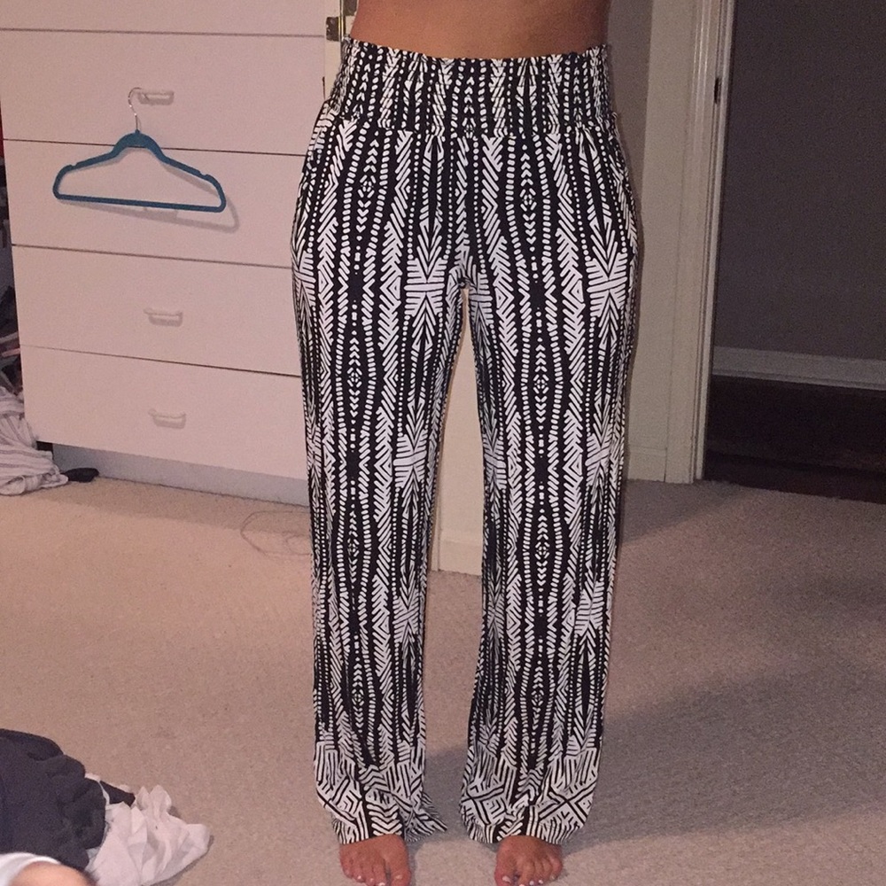 Black and White Tribal Print Flowy Pants